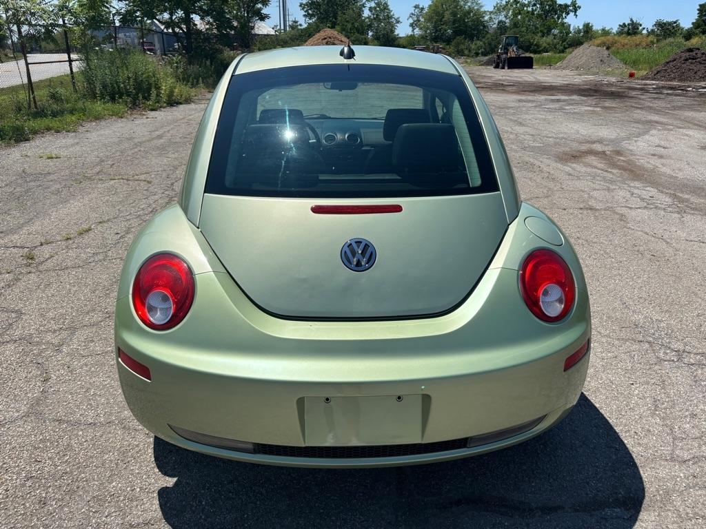 Volkswagen New Beetle S PZEV 2008