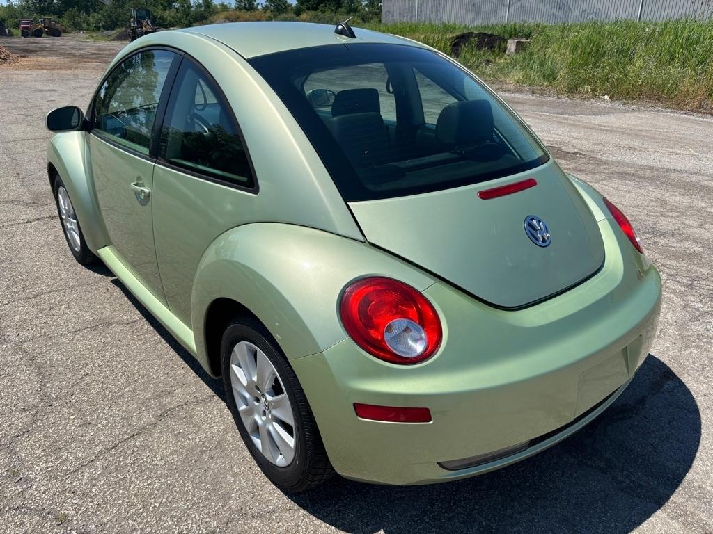 Volkswagen New Beetle S PZEV 2008