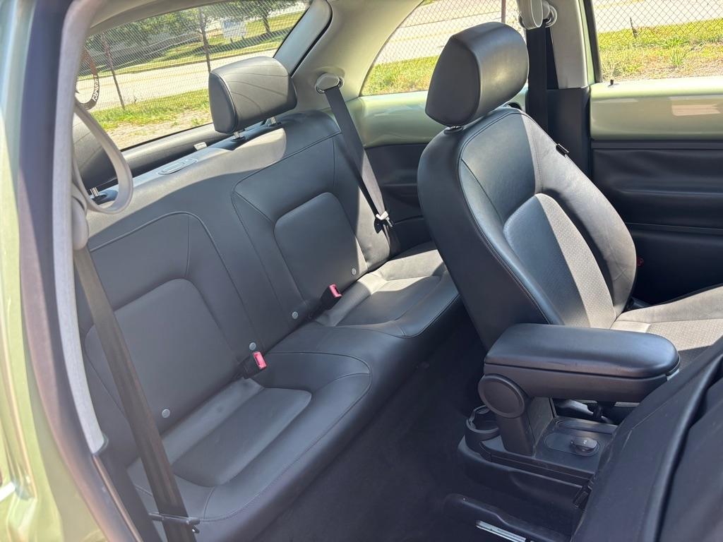 Volkswagen New Beetle S PZEV 2008