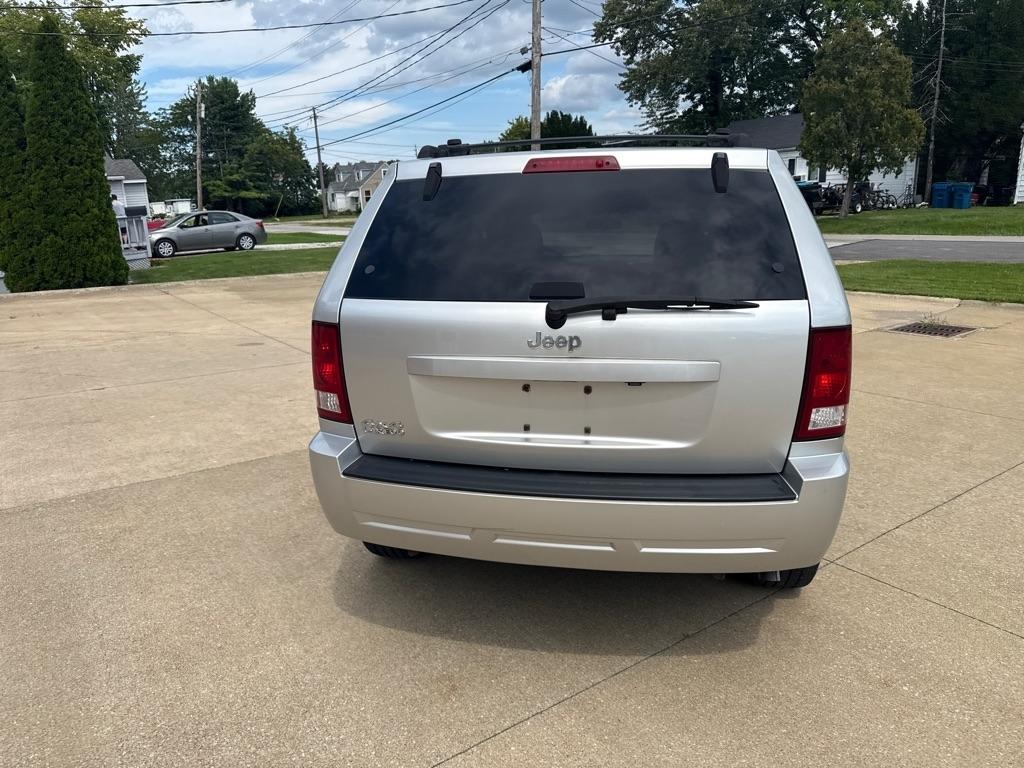 Jeep Grand Cherokee Laredo 4WD 2010