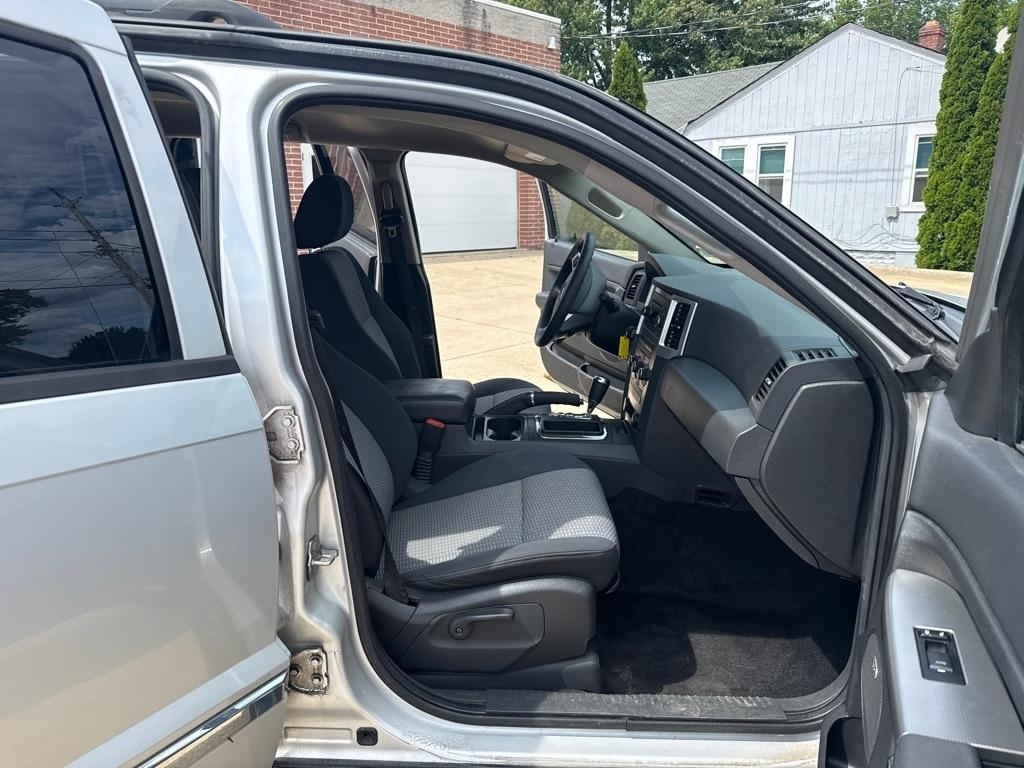 Jeep Grand Cherokee Laredo 4WD 2010