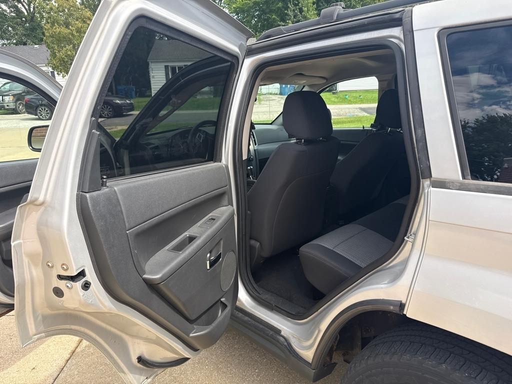 Jeep Grand Cherokee Laredo 4WD 2010