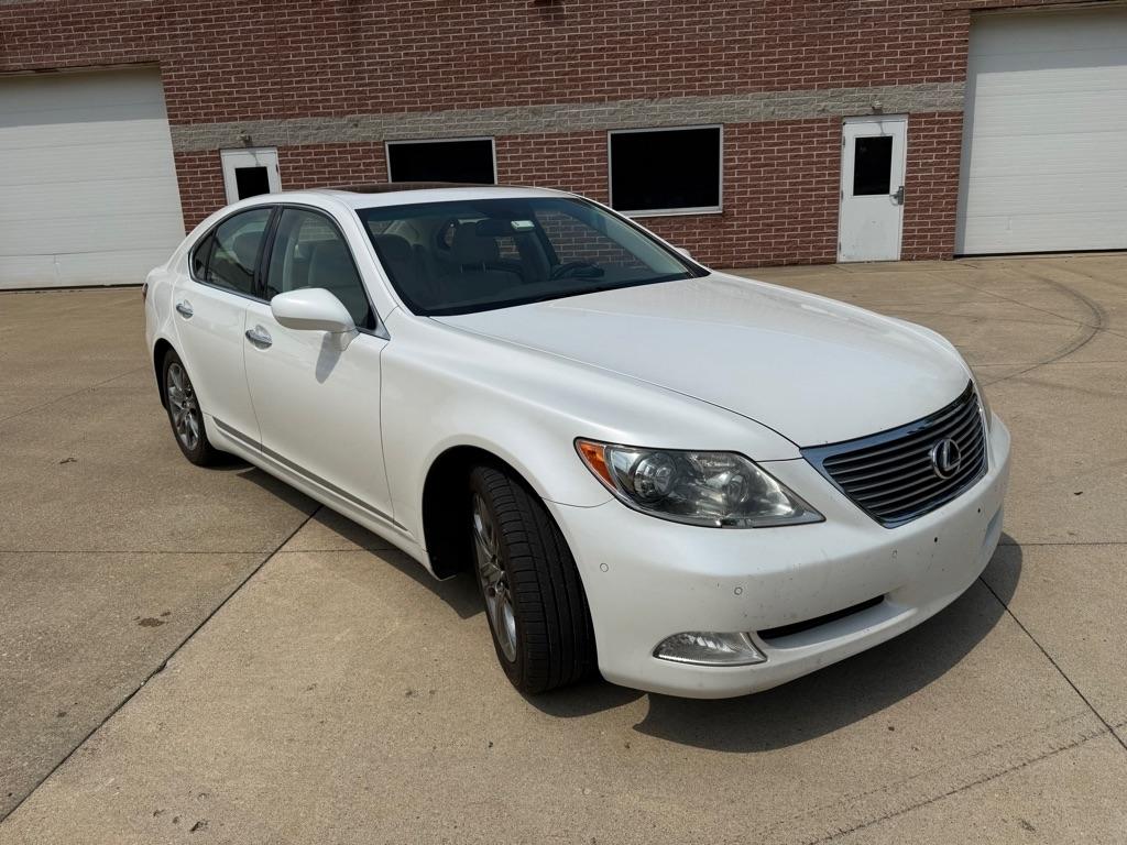 Lexus LS 460 Luxury Sedan 2008