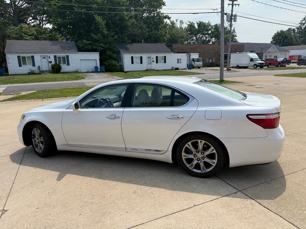 Lexus LS 460 Luxury Sedan 2008