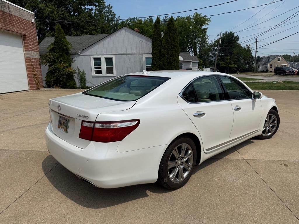 Lexus LS 460 Luxury Sedan 2008