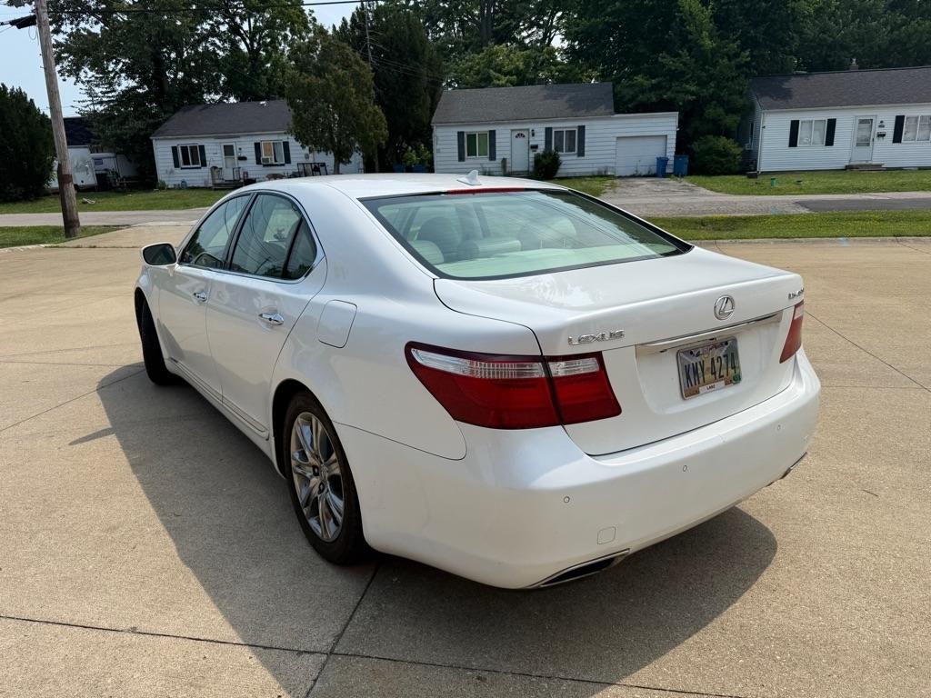 Lexus LS 460 Luxury Sedan 2008