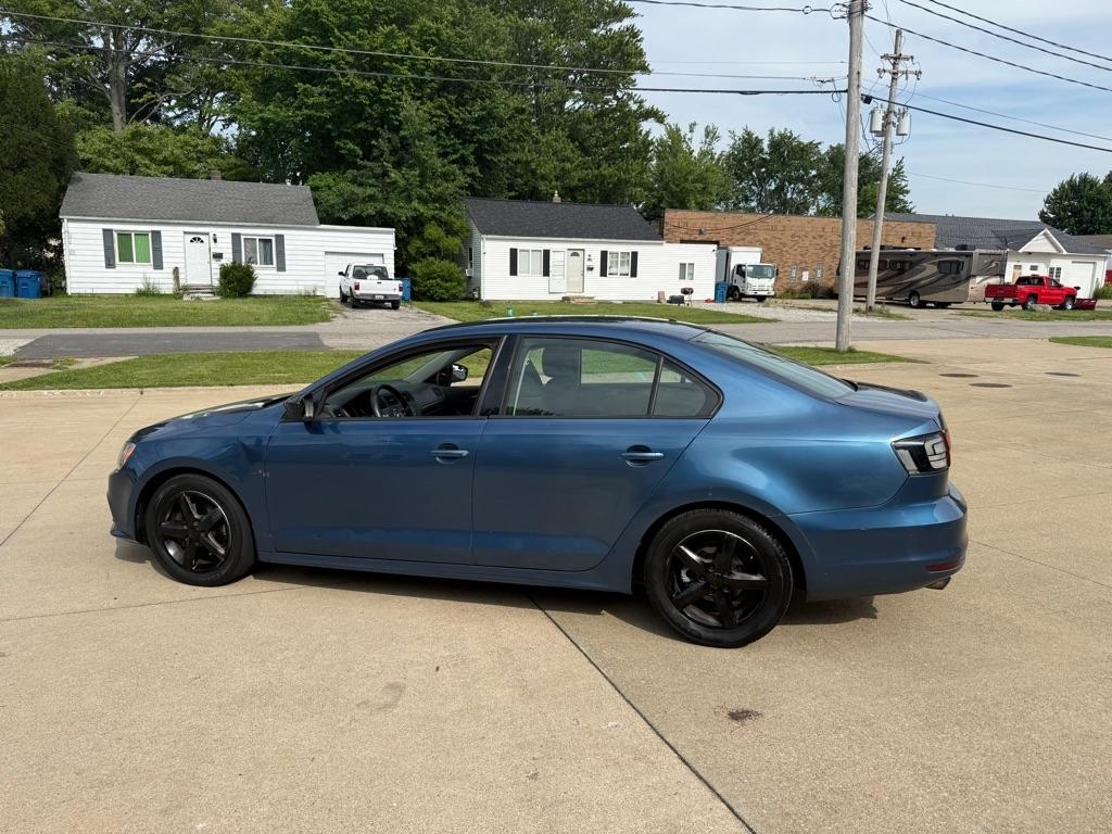 Volkswagen Jetta 1.4T S 6A 2016