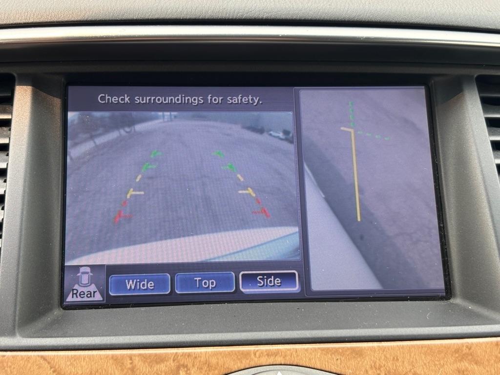 Infiniti QX56 2WD 2012
