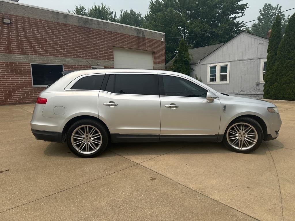 Lincoln MKT 3.5L with EcoBoost AWD 2014