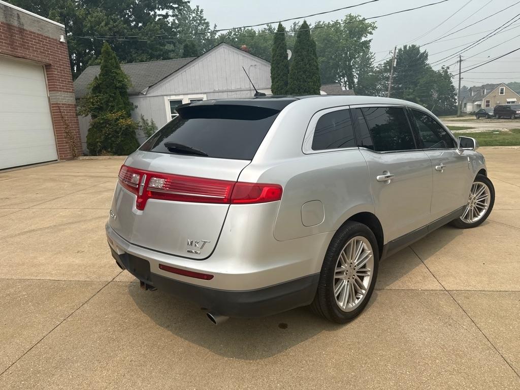 Lincoln MKT 3.5L with EcoBoost AWD 2014