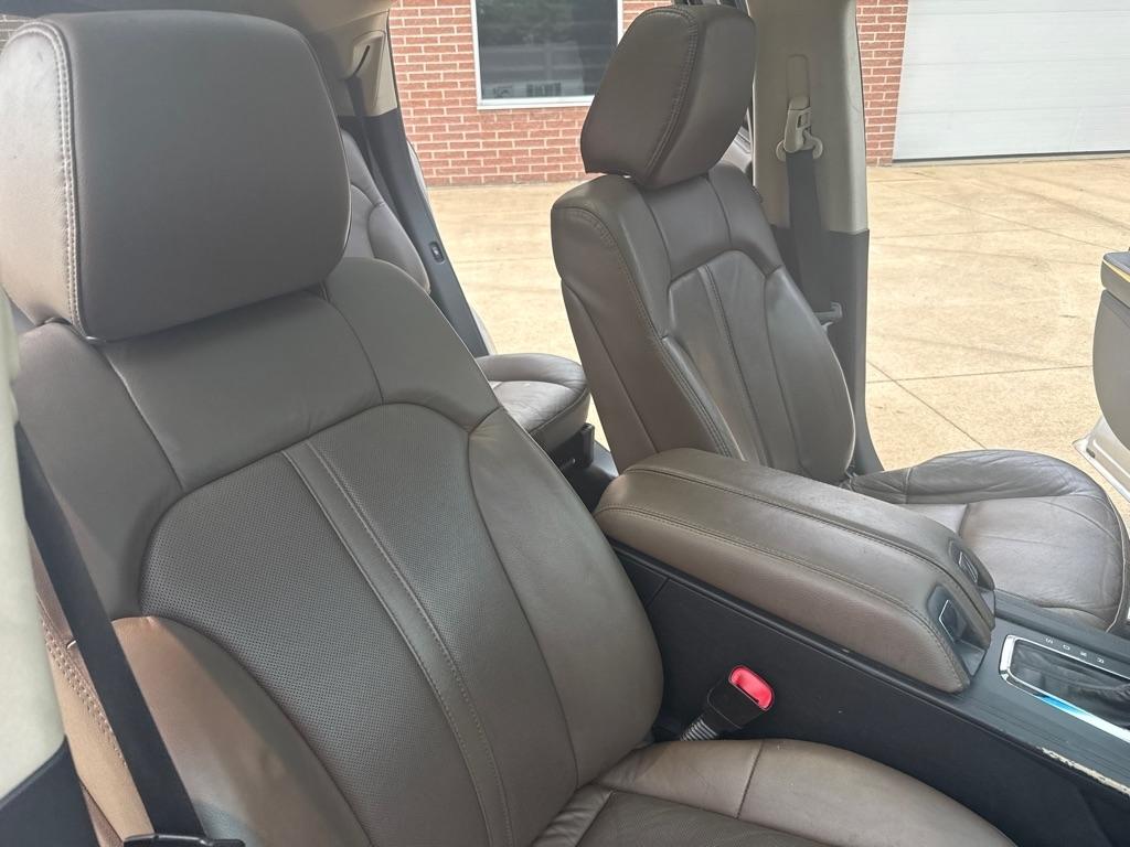Lincoln MKT 3.5L with EcoBoost AWD 2014