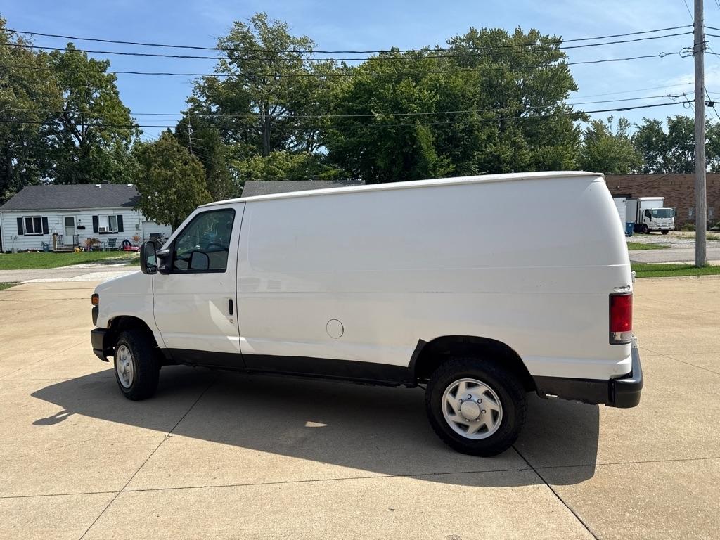 Ford Econoline E-150 2009
