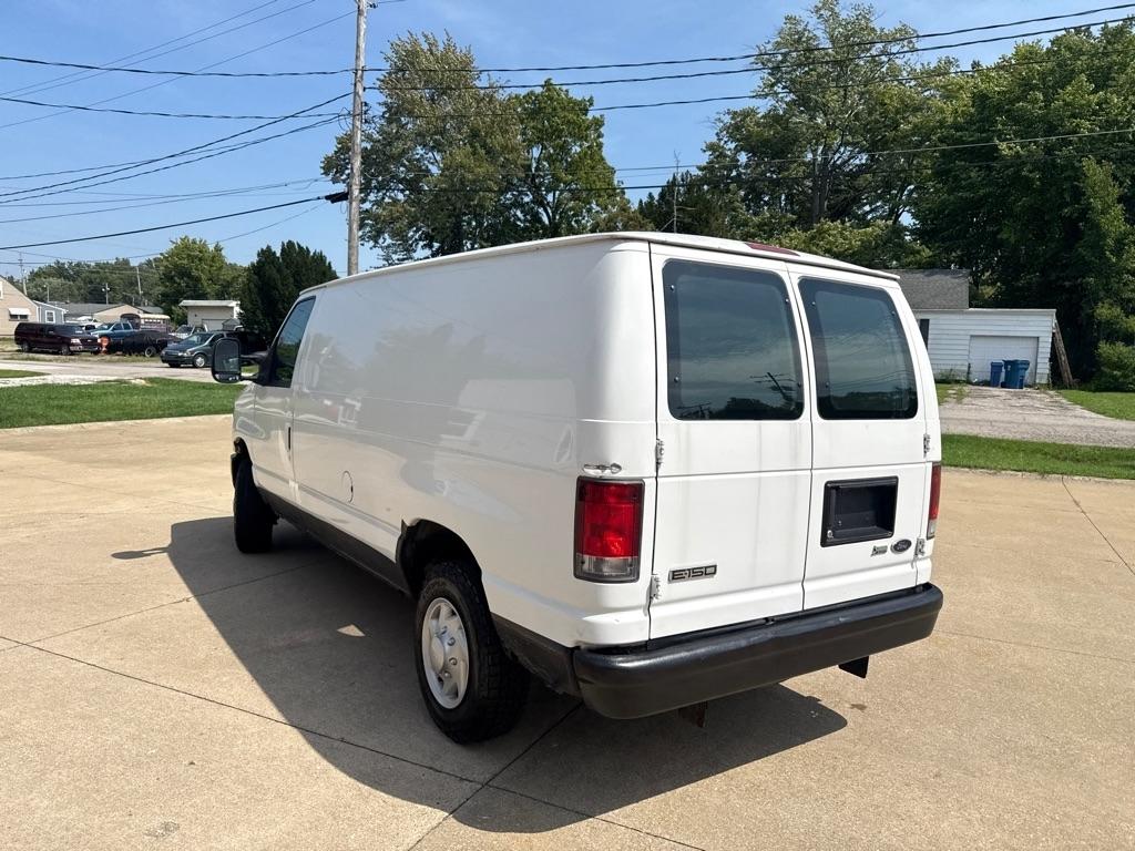 Ford Econoline E-150 2009