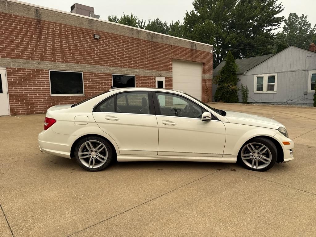 Mercedes-Benz C-Class C300 4MATIC Sport Sedan 2012