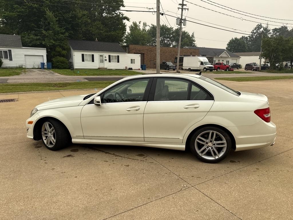 Mercedes-Benz C-Class C300 4MATIC Sport Sedan 2012