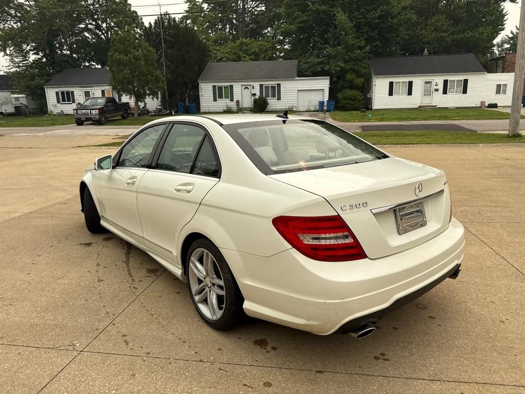 Mercedes-Benz C-Class C300 4MATIC Sport Sedan 2012