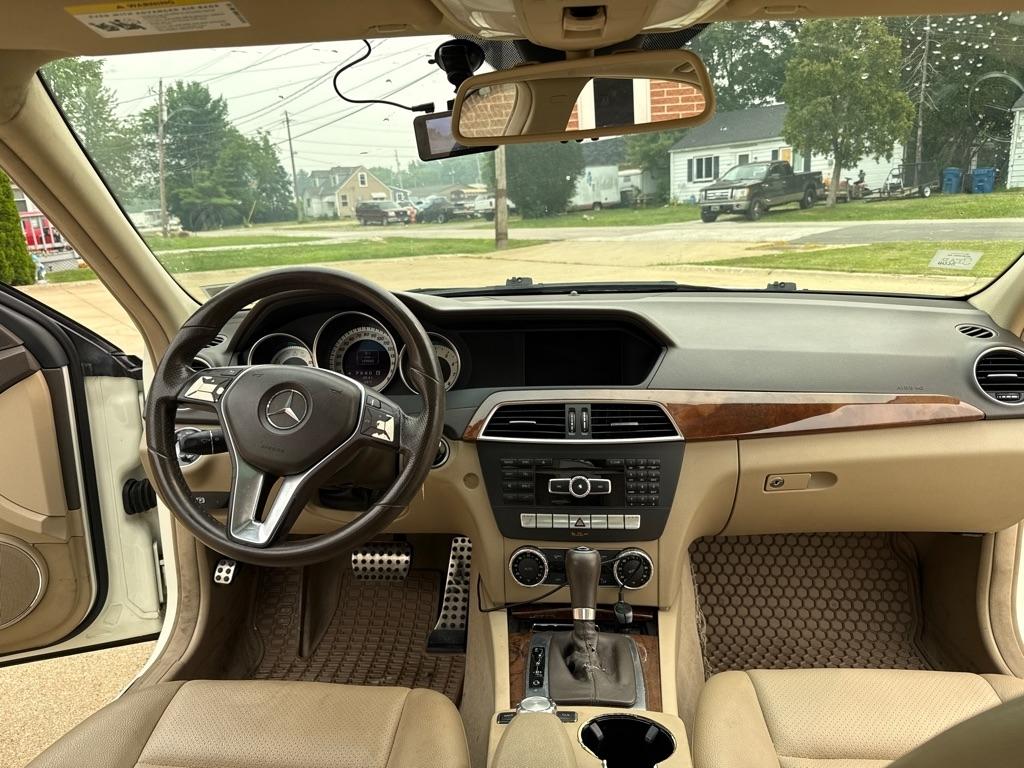 Mercedes-Benz C-Class C300 4MATIC Sport Sedan 2012
