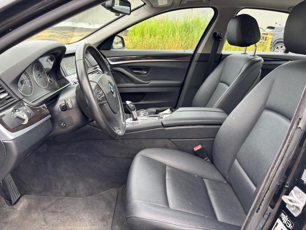 BMW 5-Series 528i xDrive 2014