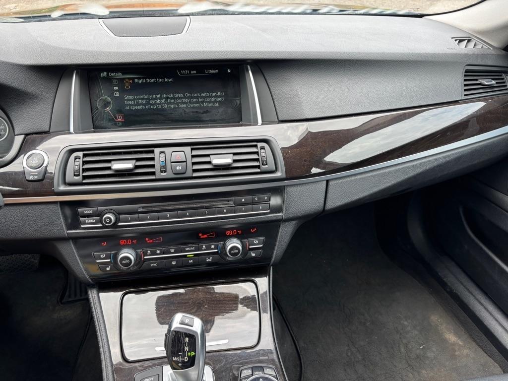 BMW 5-Series 528i xDrive 2014