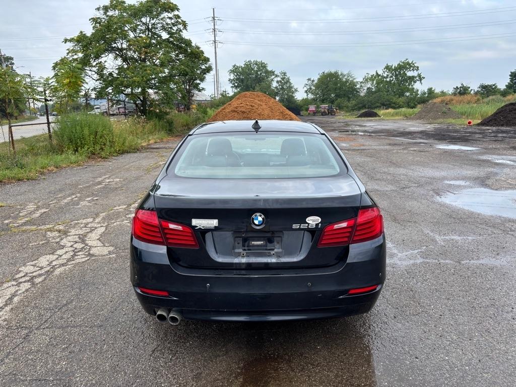 BMW 5-Series 528i xDrive 2014