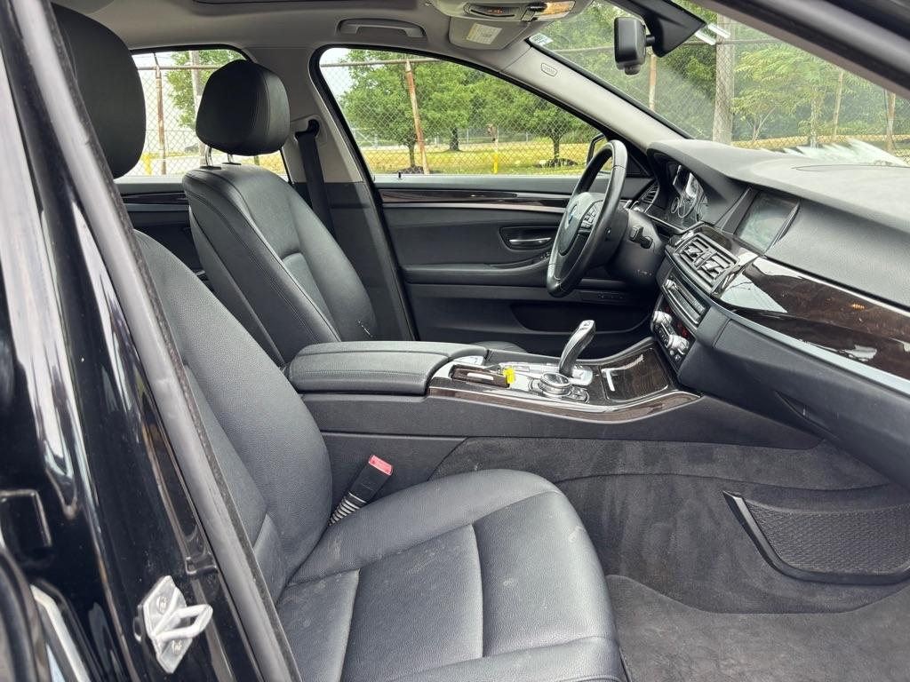 BMW 5-Series 528i xDrive 2014