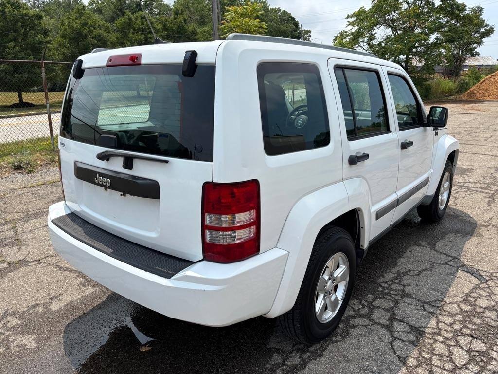 Jeep Liberty Sport 2WD 2012