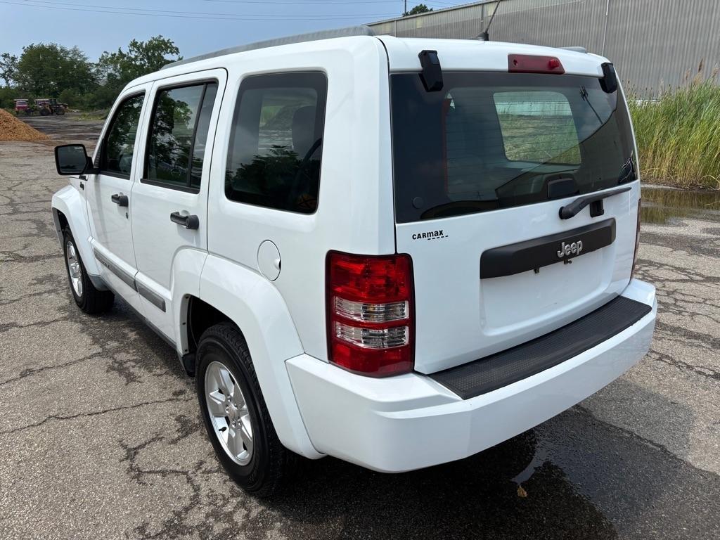 Jeep Liberty Sport 2WD 2012