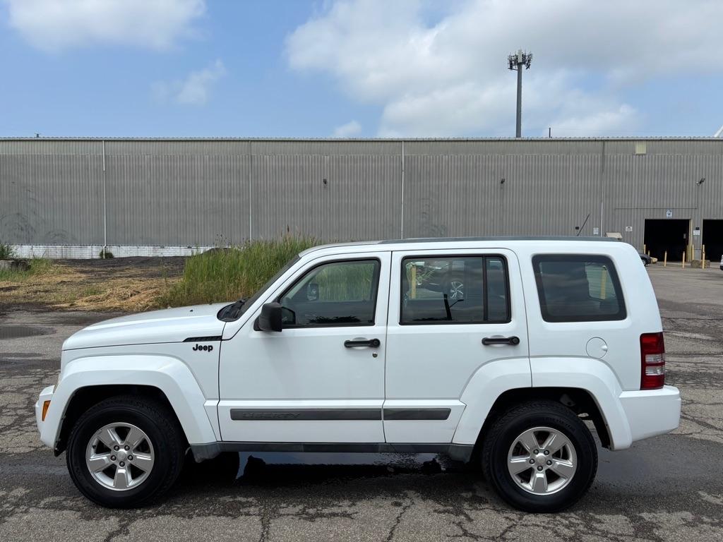 Jeep Liberty Sport 2WD 2012