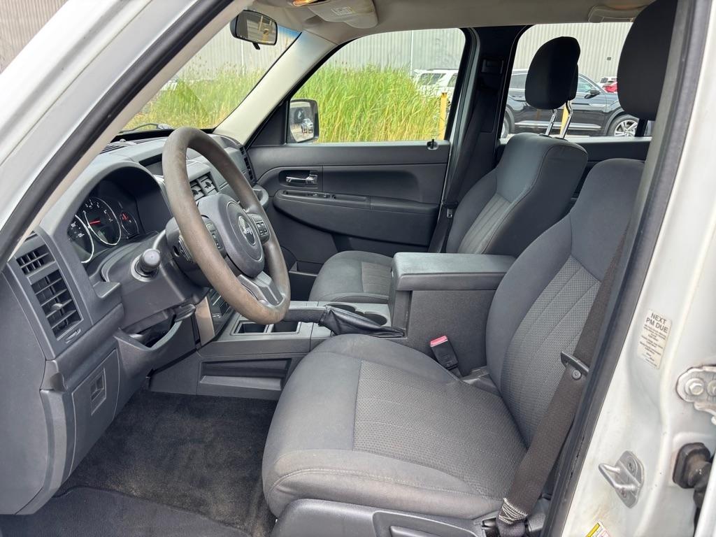 Jeep Liberty Sport 2WD 2012
