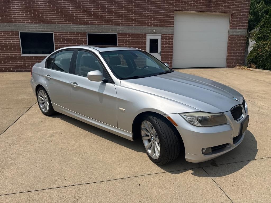 BMW 3-Series 328i 2011