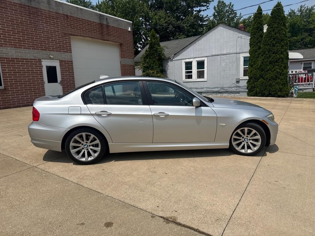 BMW 3-Series 328i 2011