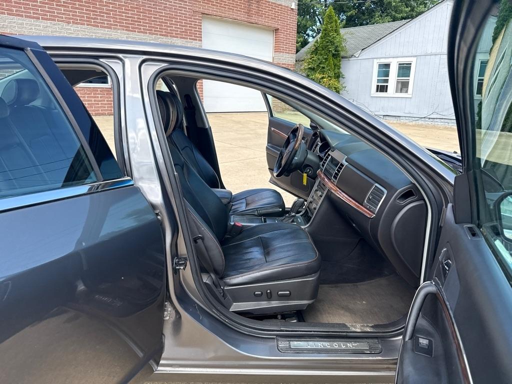 Lincoln MKZ AWD 2011