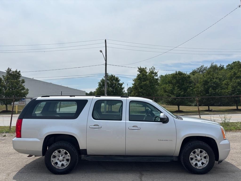 GMC Yukon XL SLE-2 1/2 Ton 4WD 2013