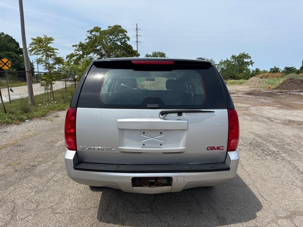GMC Yukon XL SLE-2 1/2 Ton 4WD 2013
