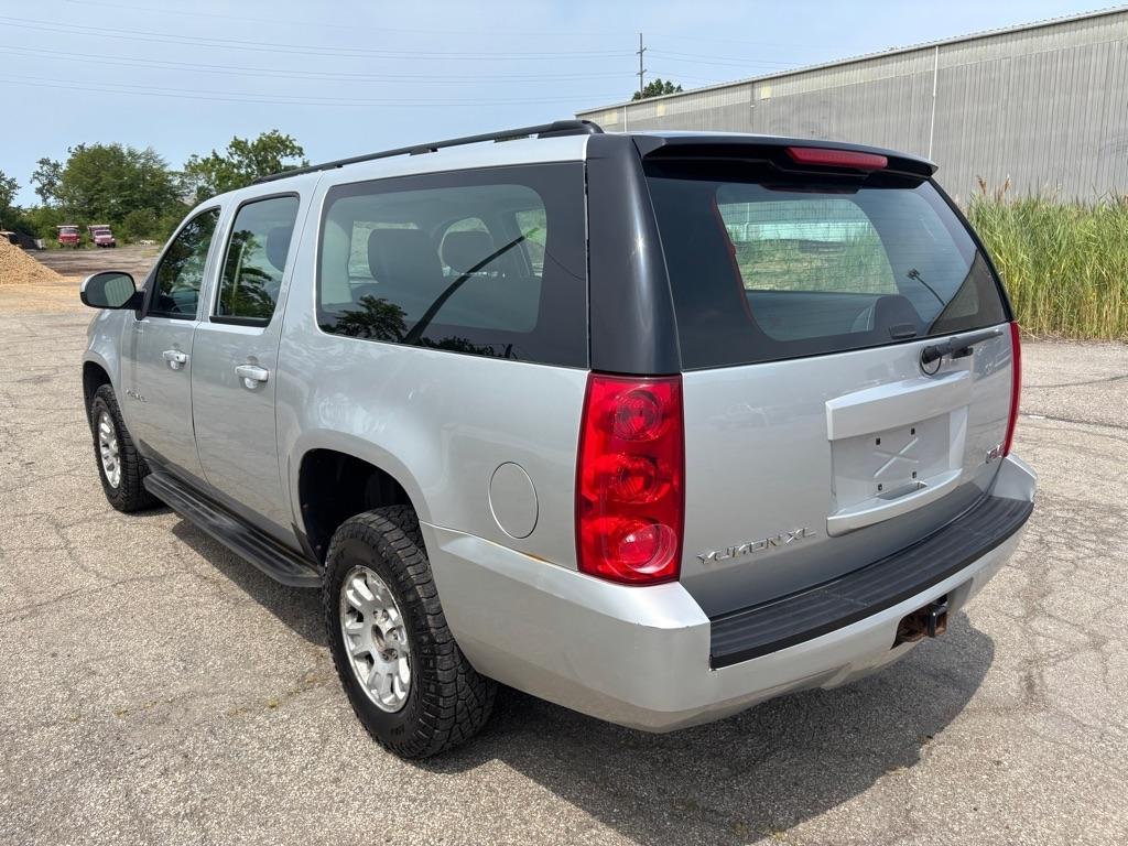 GMC Yukon XL SLE-2 1/2 Ton 4WD 2013
