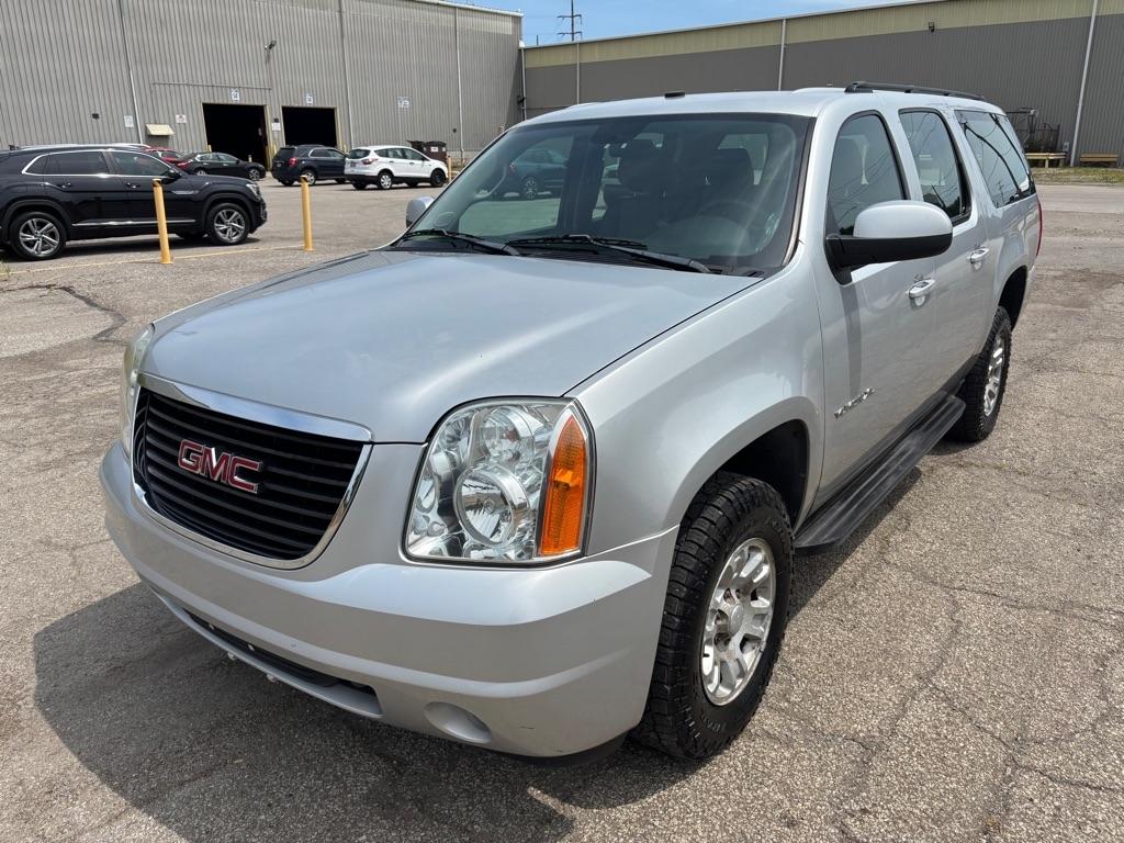 GMC Yukon XL SLE-2 1/2 Ton 4WD 2013