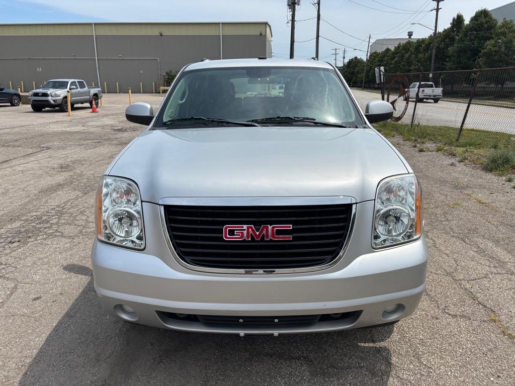 GMC Yukon XL SLE-2 1/2 Ton 4WD 2013