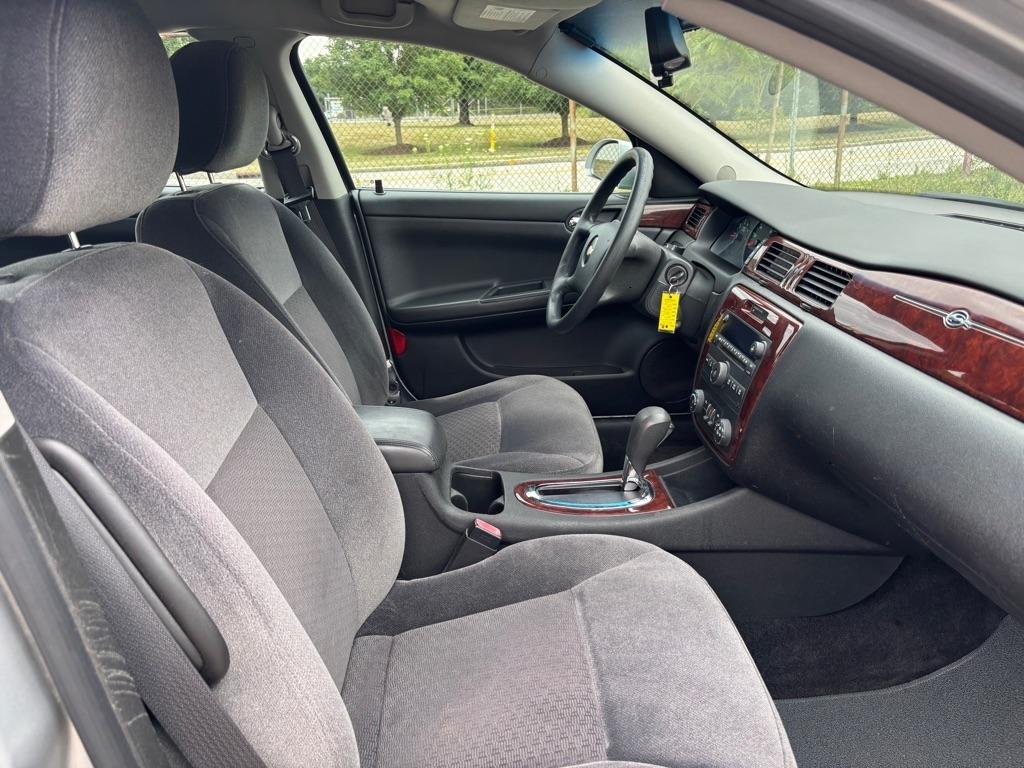 Chevrolet Impala LS 2010