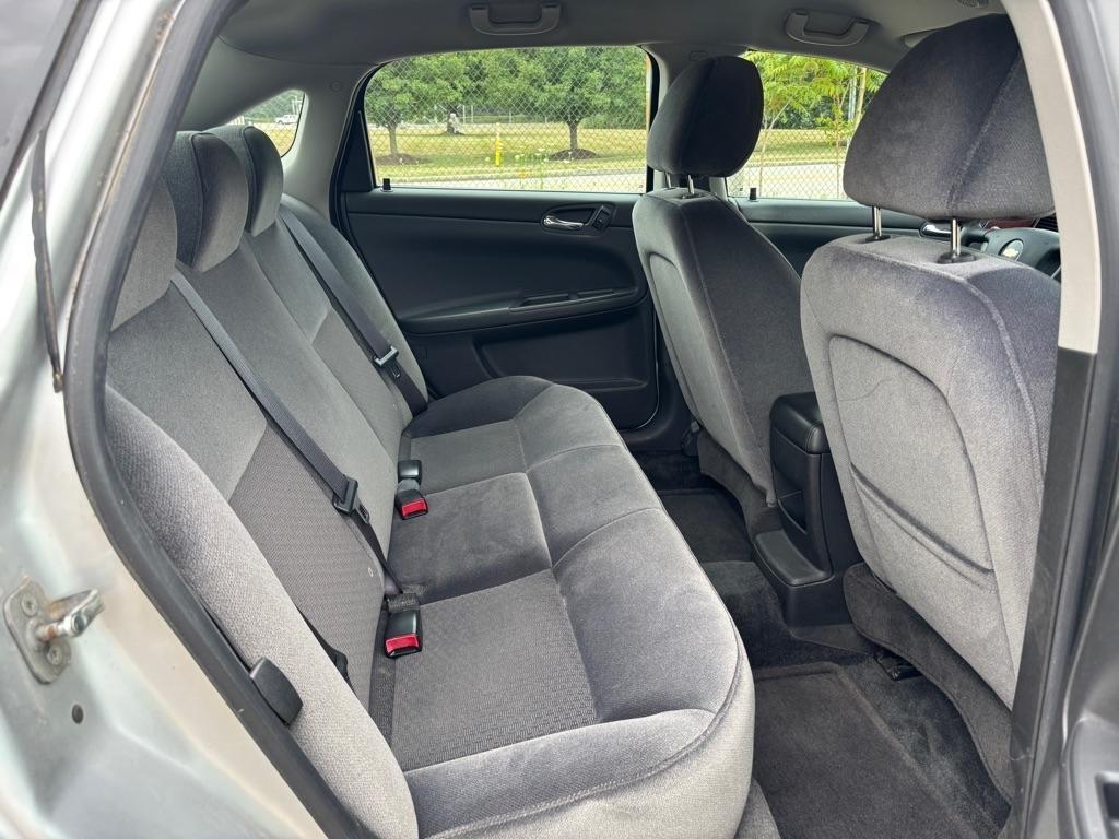 Chevrolet Impala LS 2010