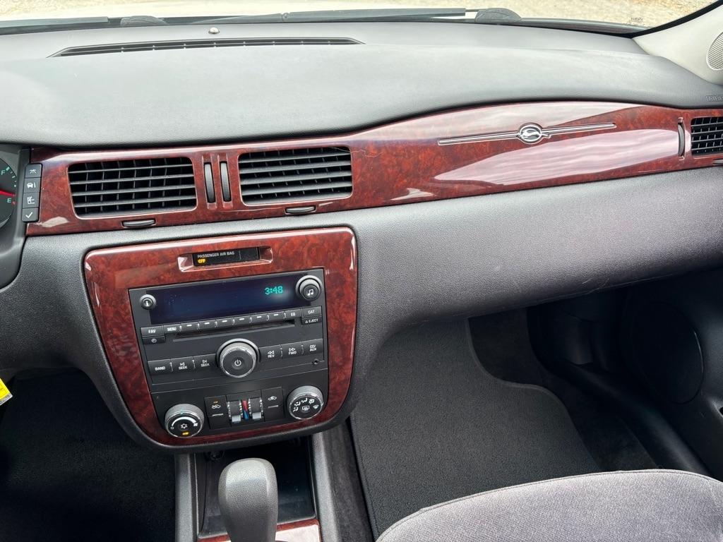 Chevrolet Impala LS 2010