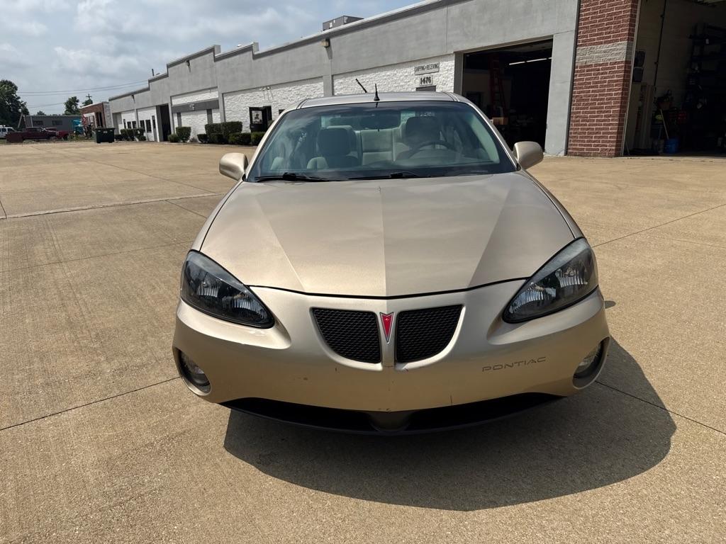 Pontiac Grand Prix Base 2005