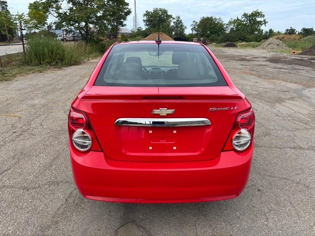 Chevrolet Sonic LT Auto Sedan 2016