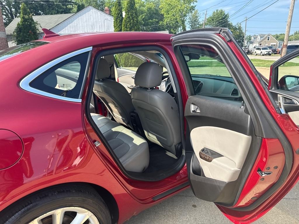 Buick Verano Convenience 2012