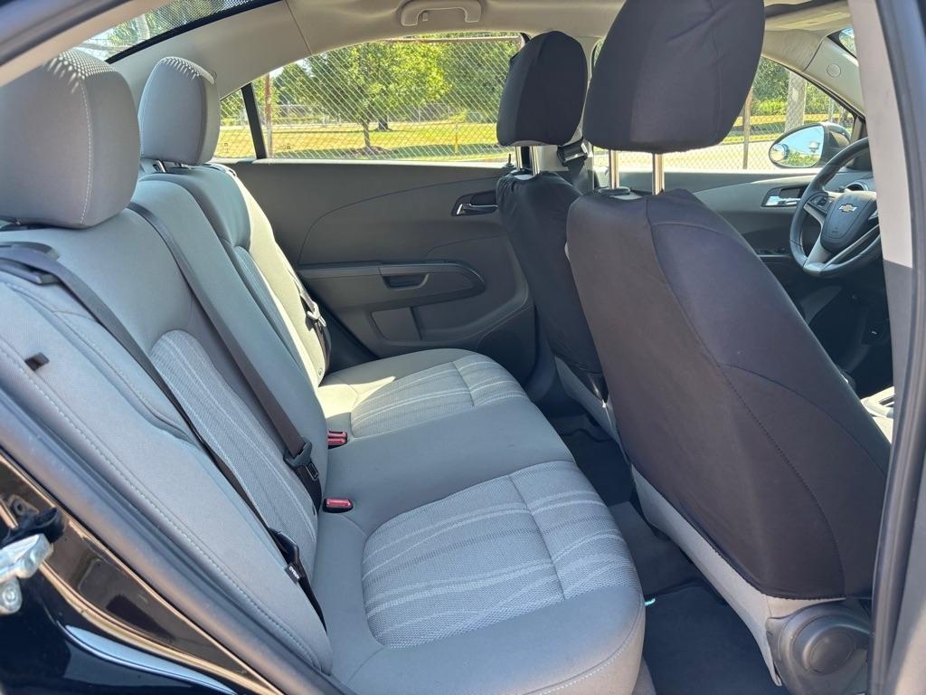Chevrolet Sonic 2LT Sedan 2012