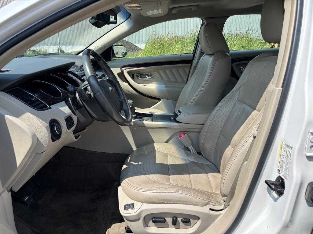 Ford Taurus Limited AWD 2012