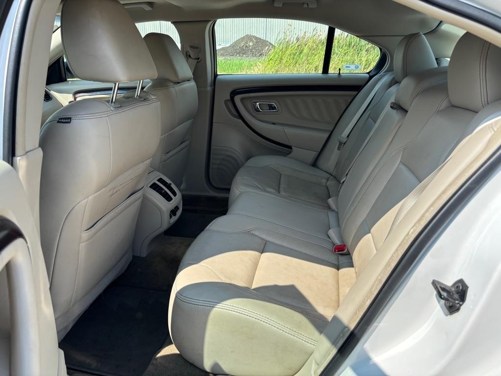 Ford Taurus Limited AWD 2012