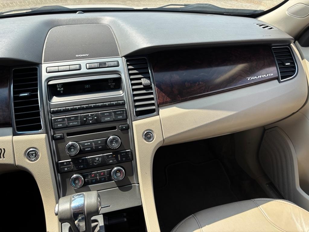 Ford Taurus Limited AWD 2012