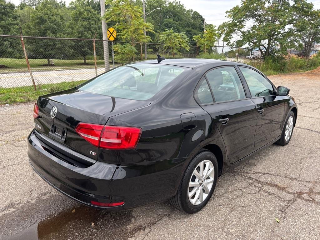Volkswagen Jetta SE 6A 2015