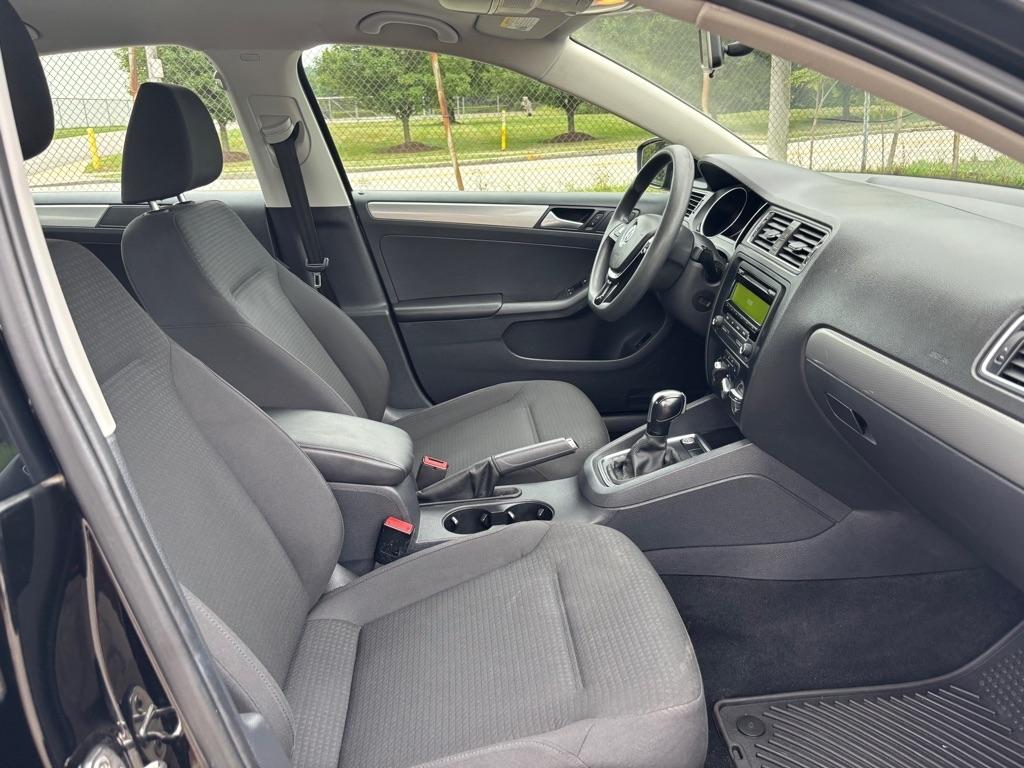 Volkswagen Jetta SE 6A 2015