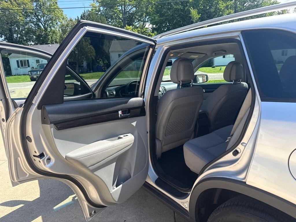 Kia Sorento LX 2WD 2011